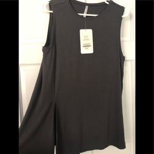 Fabletics sleeveless shirt